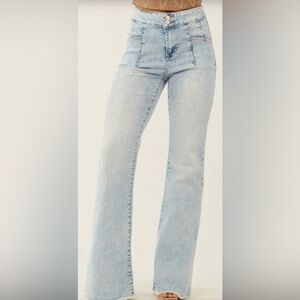 Light Wash Straight-Leg Women’s Jeans